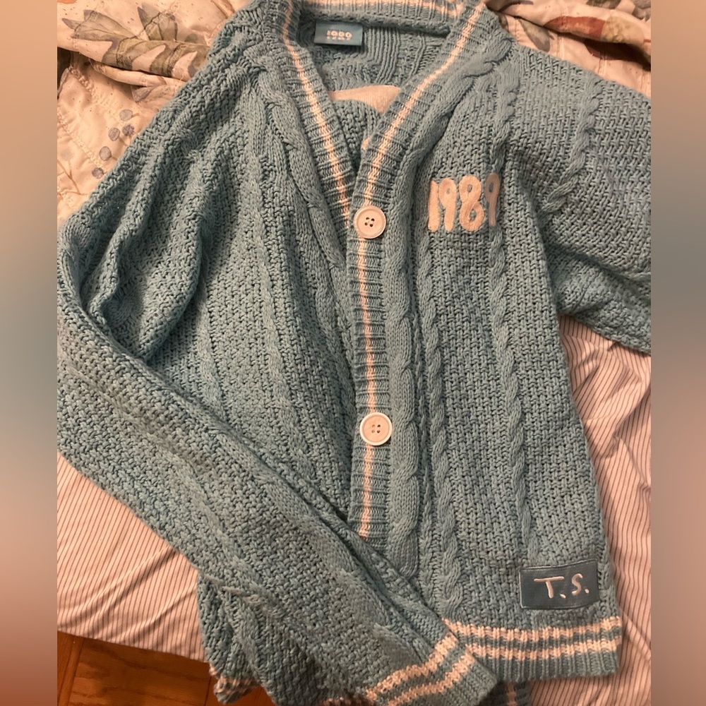 Taylor Swift 1989 Cardigan